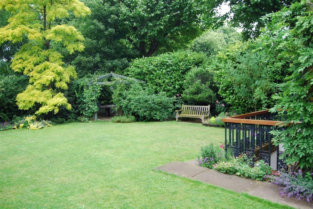 4 St Martins Almshouses Appartement Londen Buitenkant foto